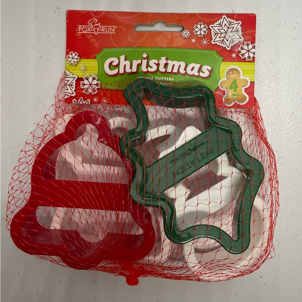 Fox Run 2091 - 4 Plastic Multicolored Christmas Cookie Cutters  - New
